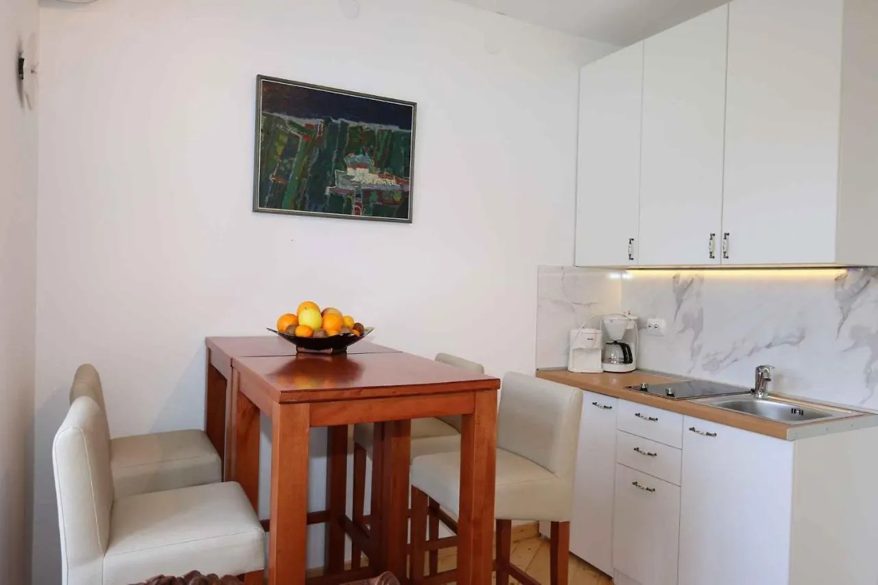 Holiday Home In Silo/Insel Krk 26695 Croatia
